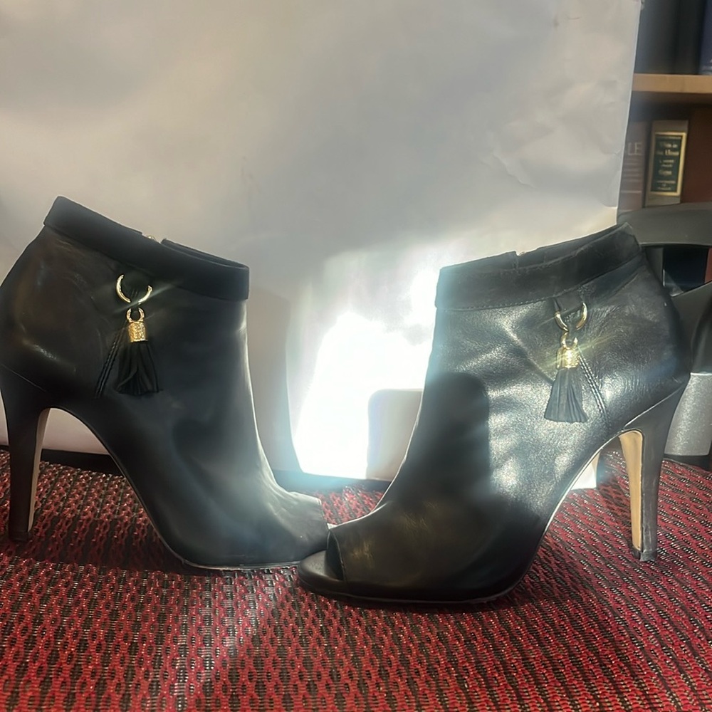 Vince Camuto Kevia black open toe high heel booties size 7 1/2